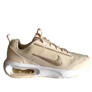 Nike Air Max INTRLK Lite Modern Athleisure Light Soft Pink White Sneakers SZ 9.5